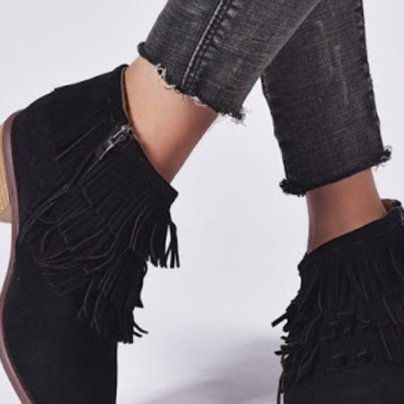 Bohemian Fringe Vegan Suede Black Ankle Boots - Picture 4 of 4